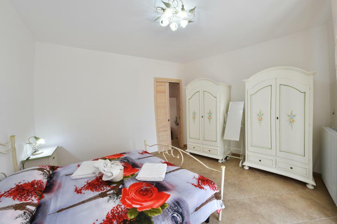Marghegio' House Apartamento Ceglie Messapica Exterior foto